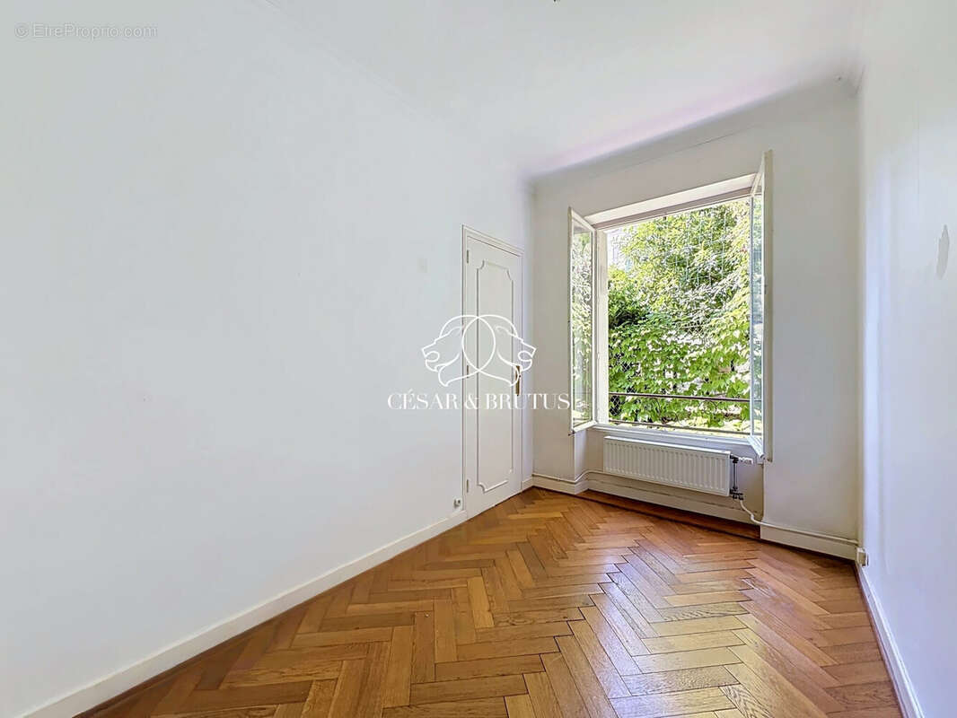 Appartement 73 m² à Lyon-1e  - photo 8