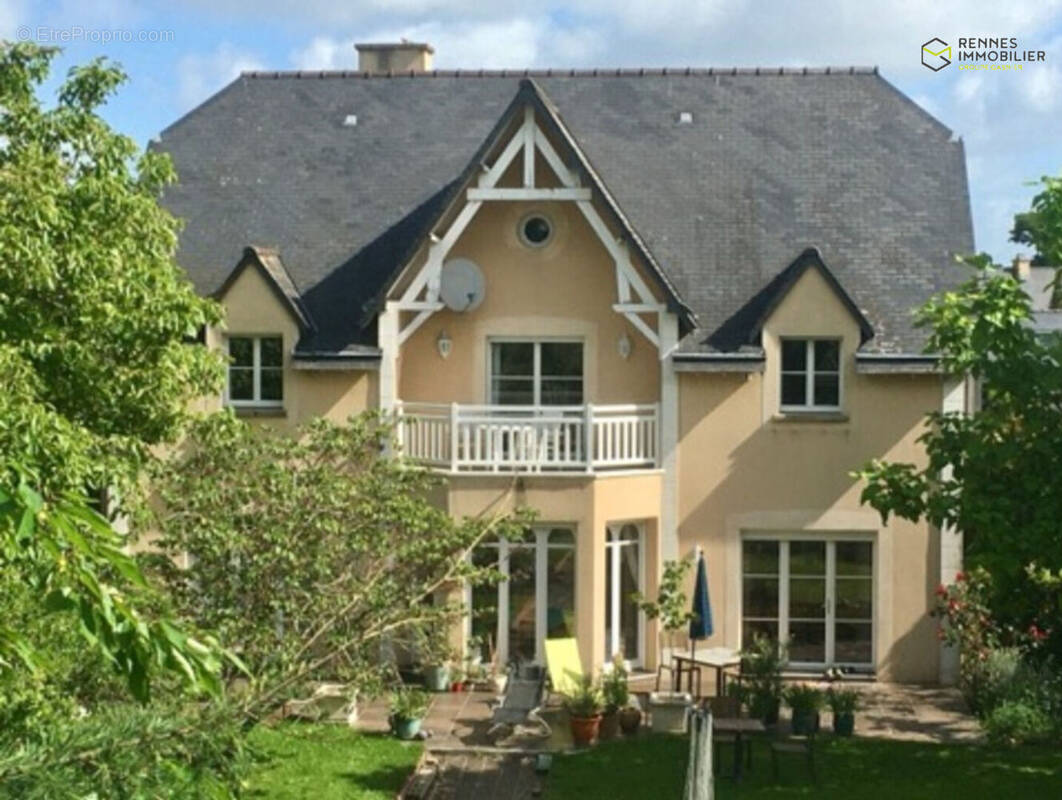 Maison à CHATEAUBOURG