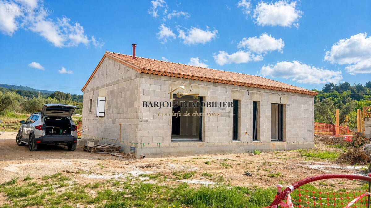 Maison à TAVERNES