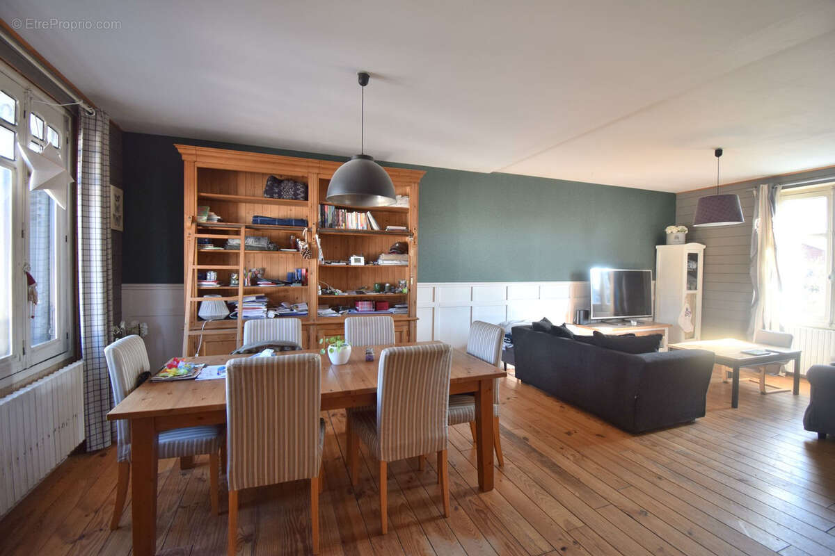 Maison à LA MONTAGNE