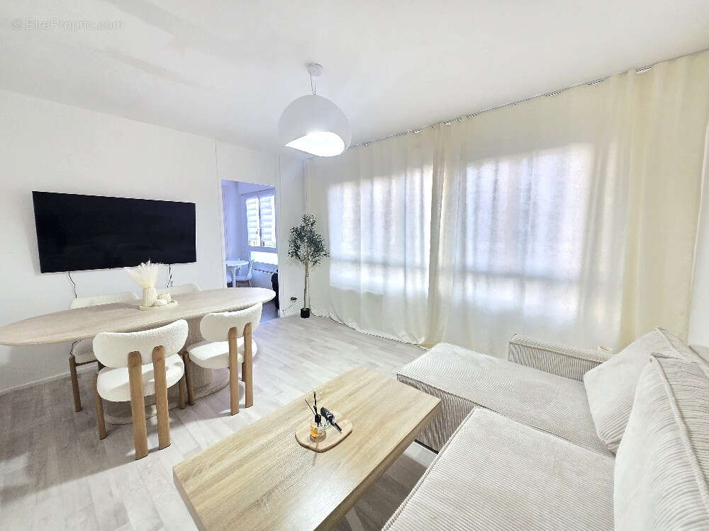 Appartement à PIERRE-BENITE