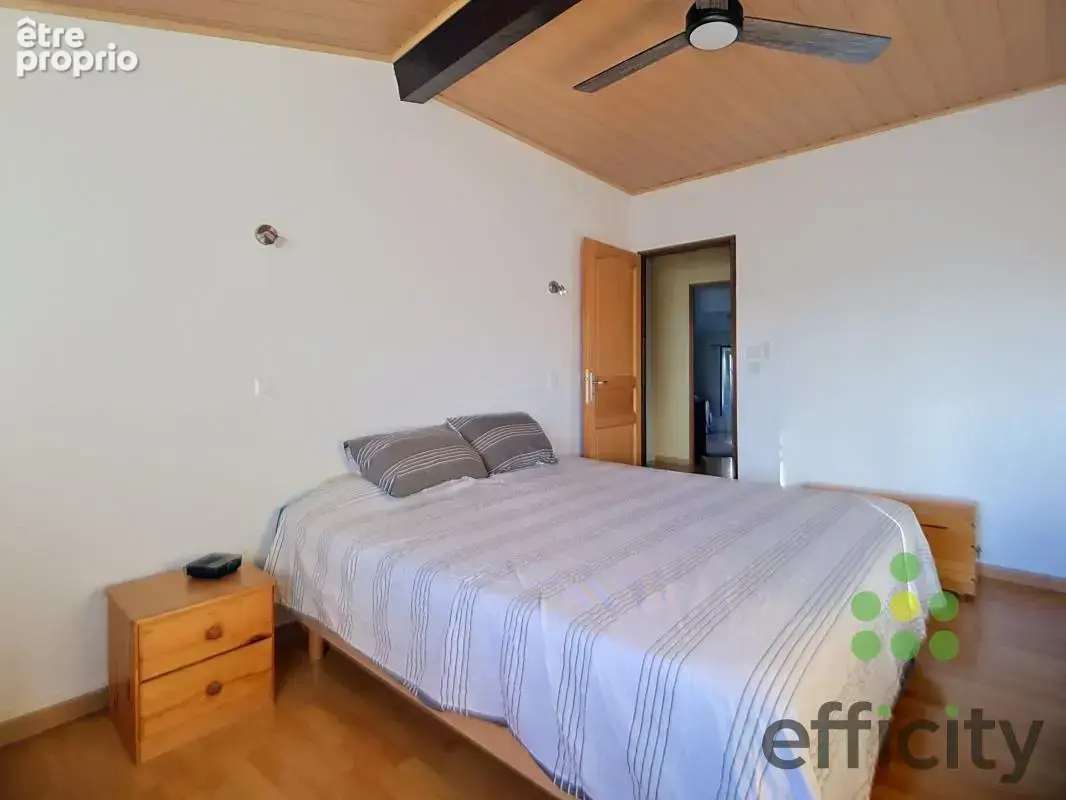 Maison 5 pièces 129 m² à vendre à Genilac (42800) - photo 9