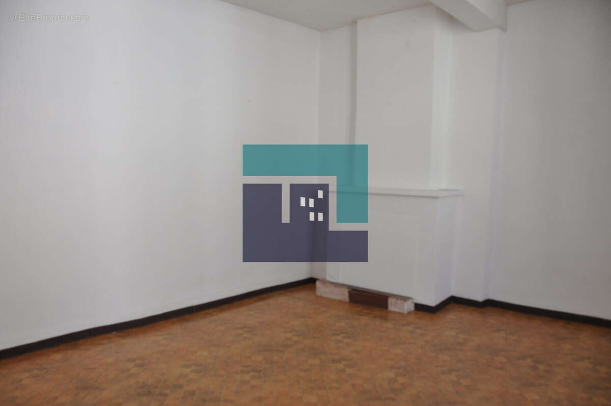 CHAMBRE - Maison à MONTOLIEU