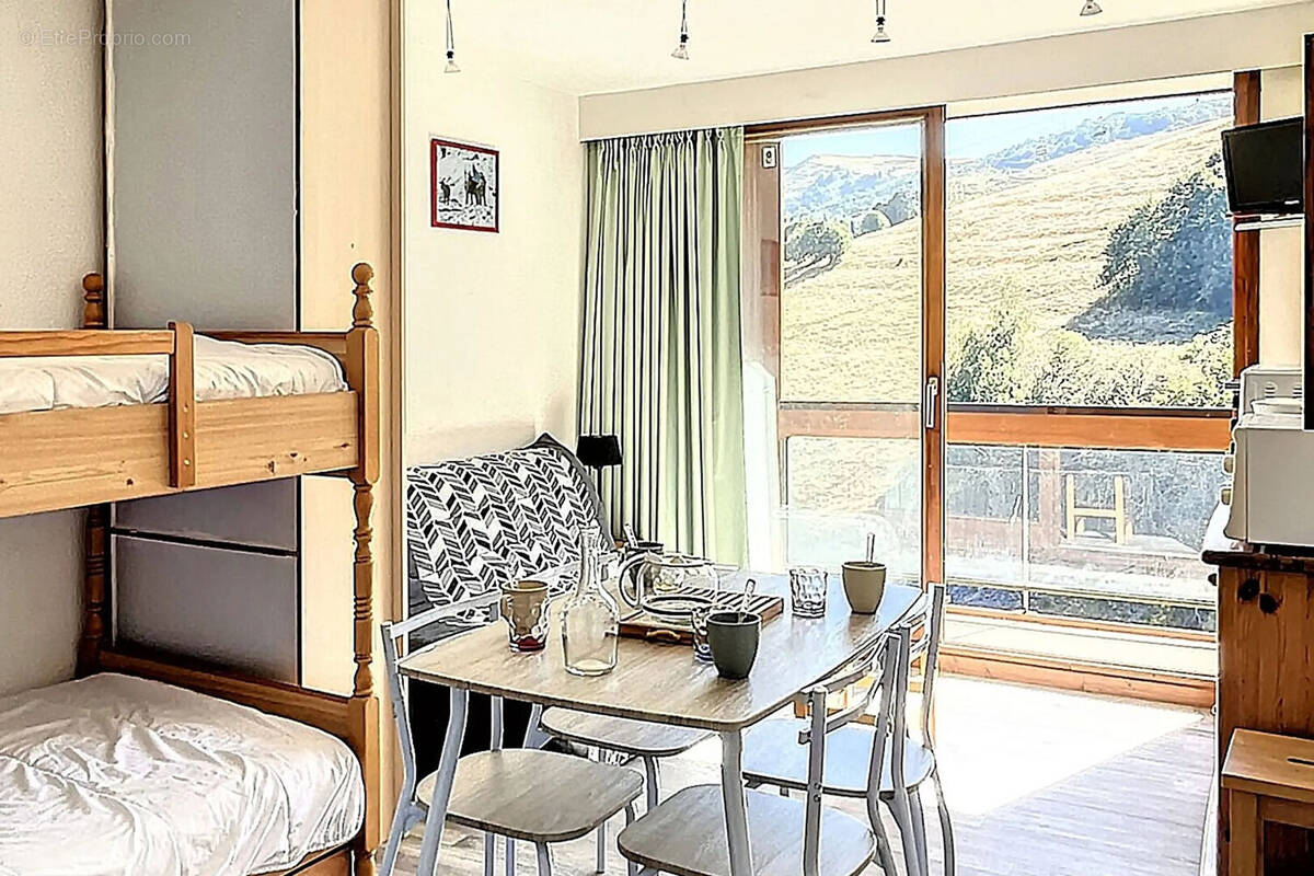 Appartement à LE CHATEL