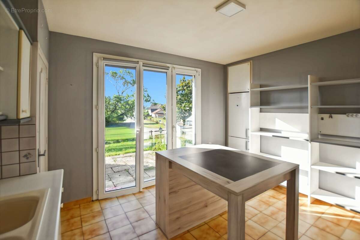 Maison sur sous-sol de 149 m2 avec 1840 m2 de terrain  à FARGES LES CHALON (71) - photo 15