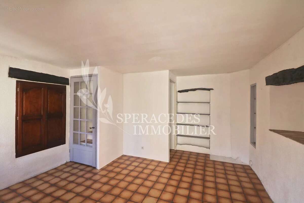 Maison à PEYMEINADE