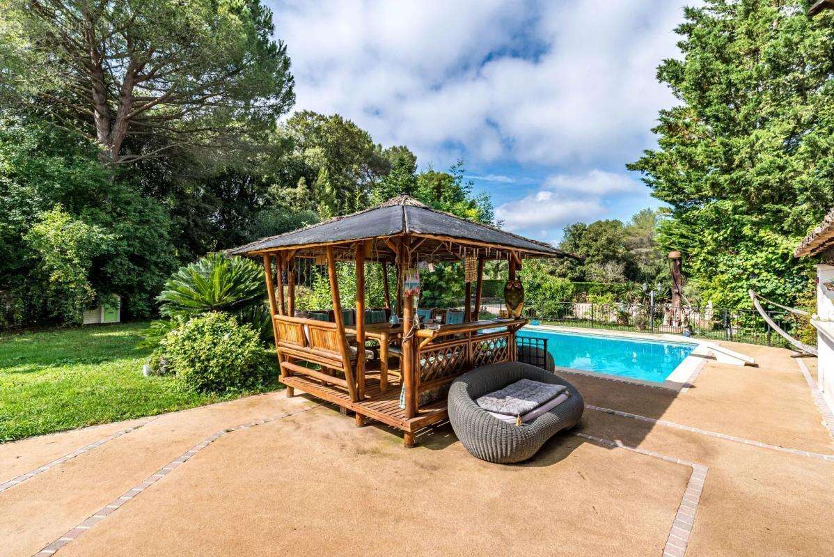 Maison à ROQUEFORT-LES-PINS