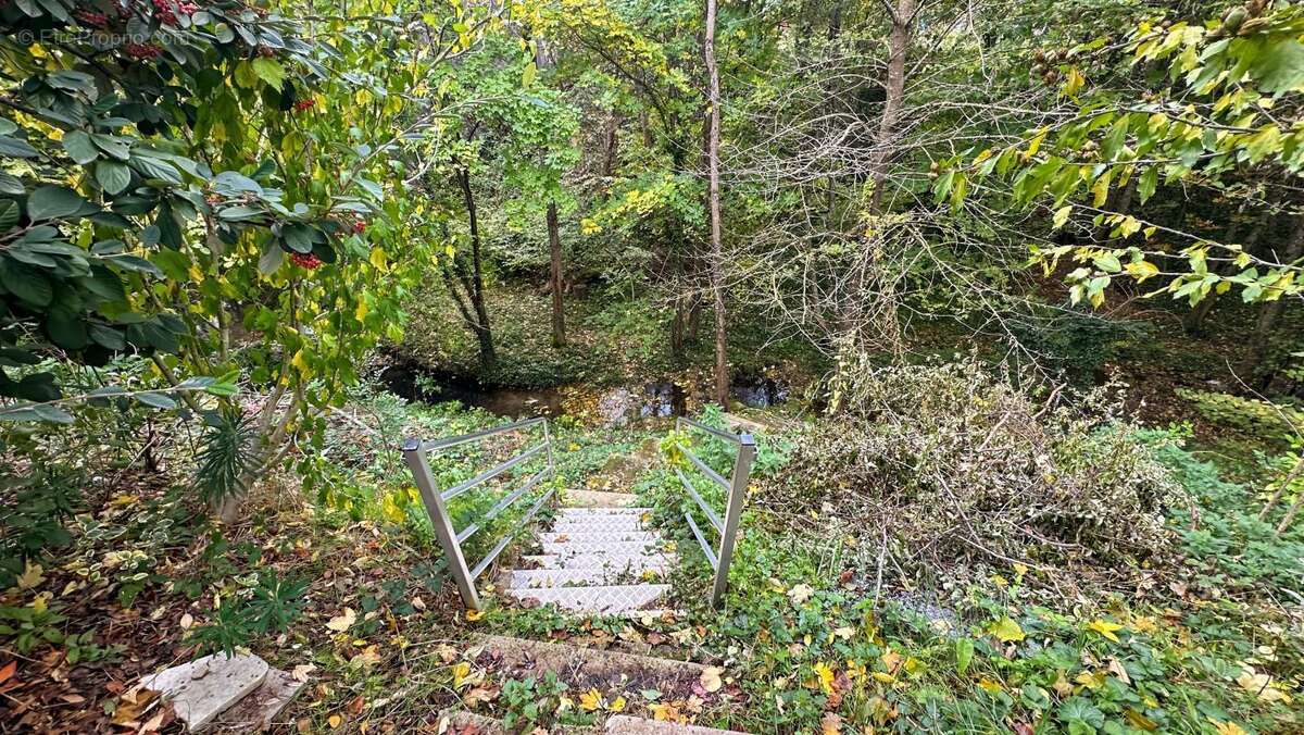 Châteaudouble (26120) : 2 tènements sur 8300 m2, en zone naturelle - photo 25