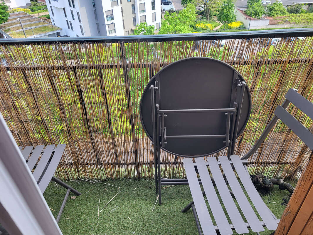 Appartement à VILLETANEUSE