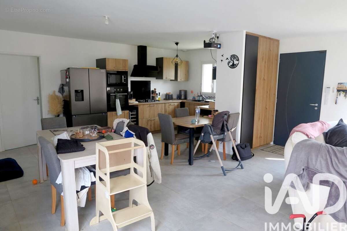 Photo 2 - Maison à SAINT-JULIEN-L'ARS