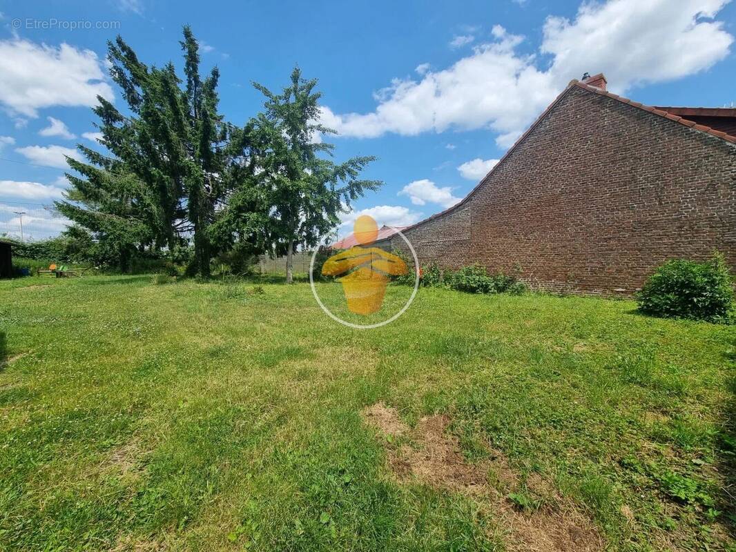 Terrain à VIRY-NOUREUIL