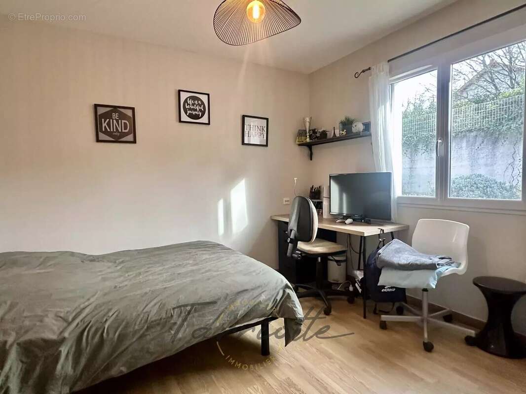 Maison à MONTELIMAR