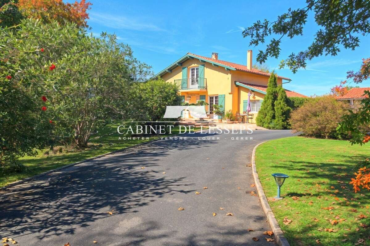 Maison à SAINT-MARTIN-DE-SEIGNANX