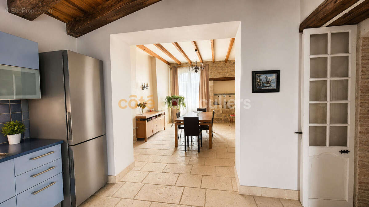 Maison de village en pierre 265 m² jardins piscinables + garage - photo 15