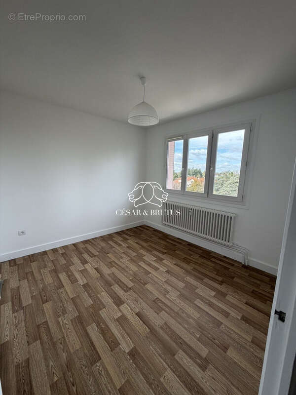 Appartement 71 m² à Riorges  - photo 8