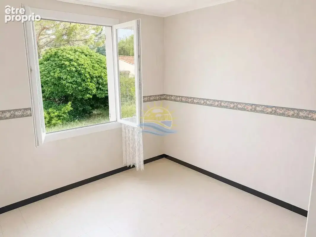 La couronne - maison sur beau terrain - photo 8