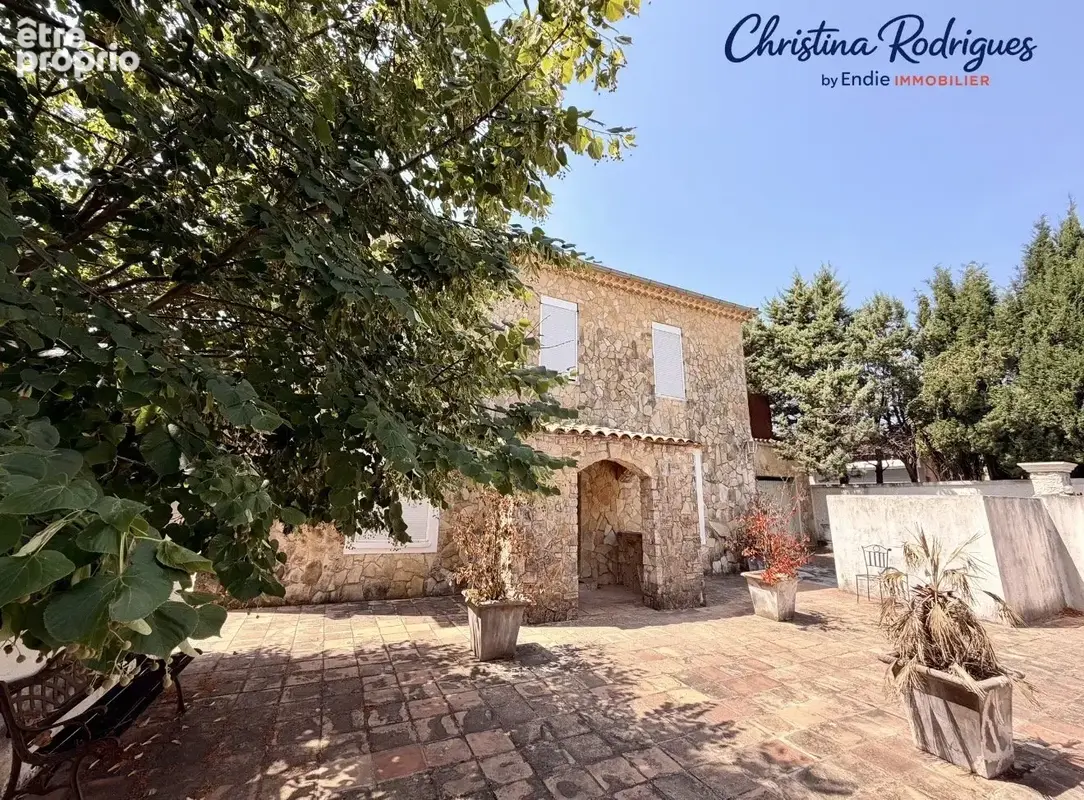 Photo Maison à Lorgues au prix de 270 000€