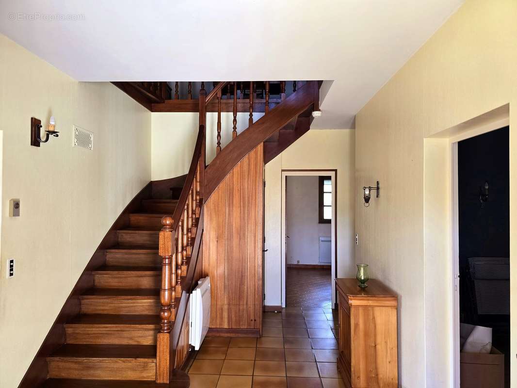 Maison avec vue et piscine - photo 9