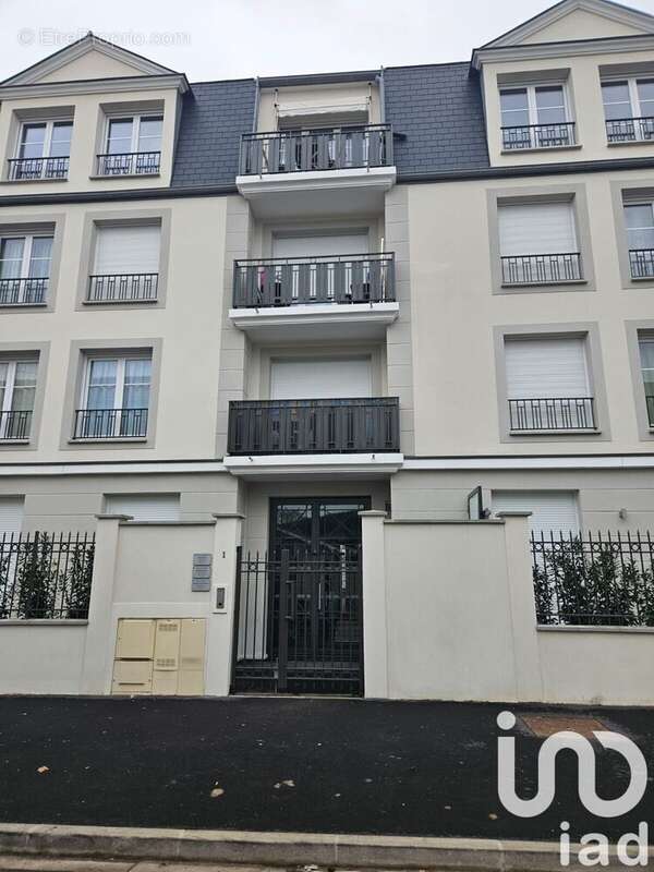 Photo 3 - Appartement à LE PLESSIS-BOUCHARD
