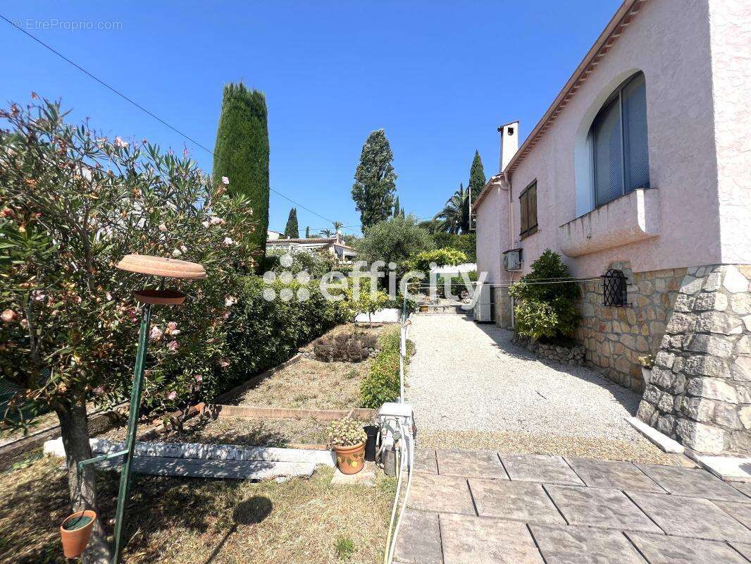 Maison à MOUGINS