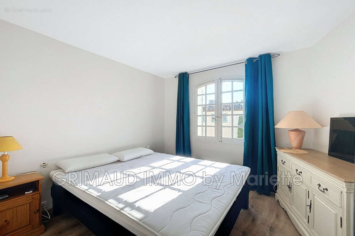 Appartement à GRIMAUD