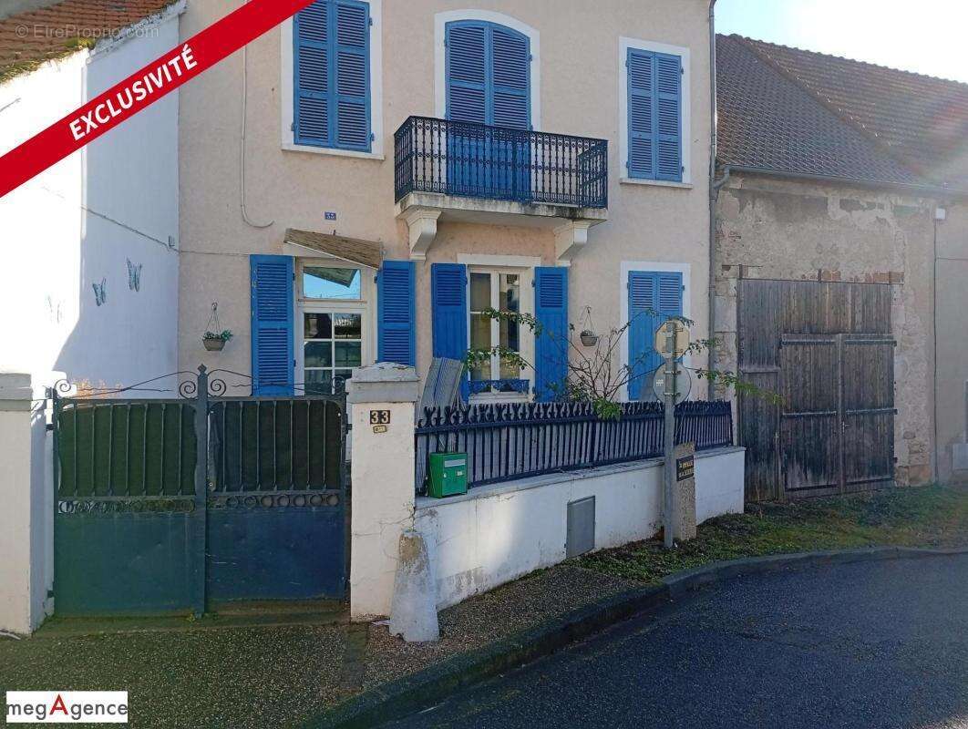 Maison à SAINT-GERMAIN-DES-FOSSES