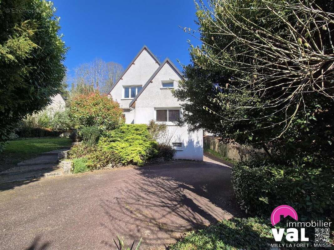 Maison à MILLY-LA-FORET