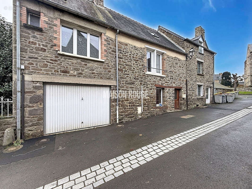 Maison à MINIAC-MORVAN