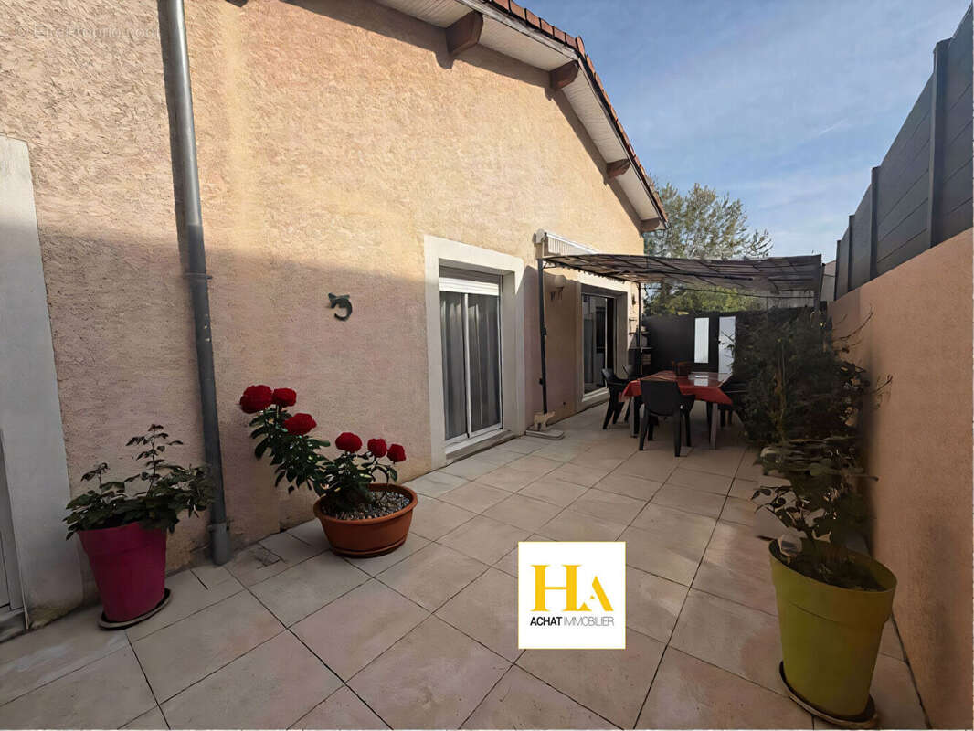 Maison à GUILHERAND-GRANGES