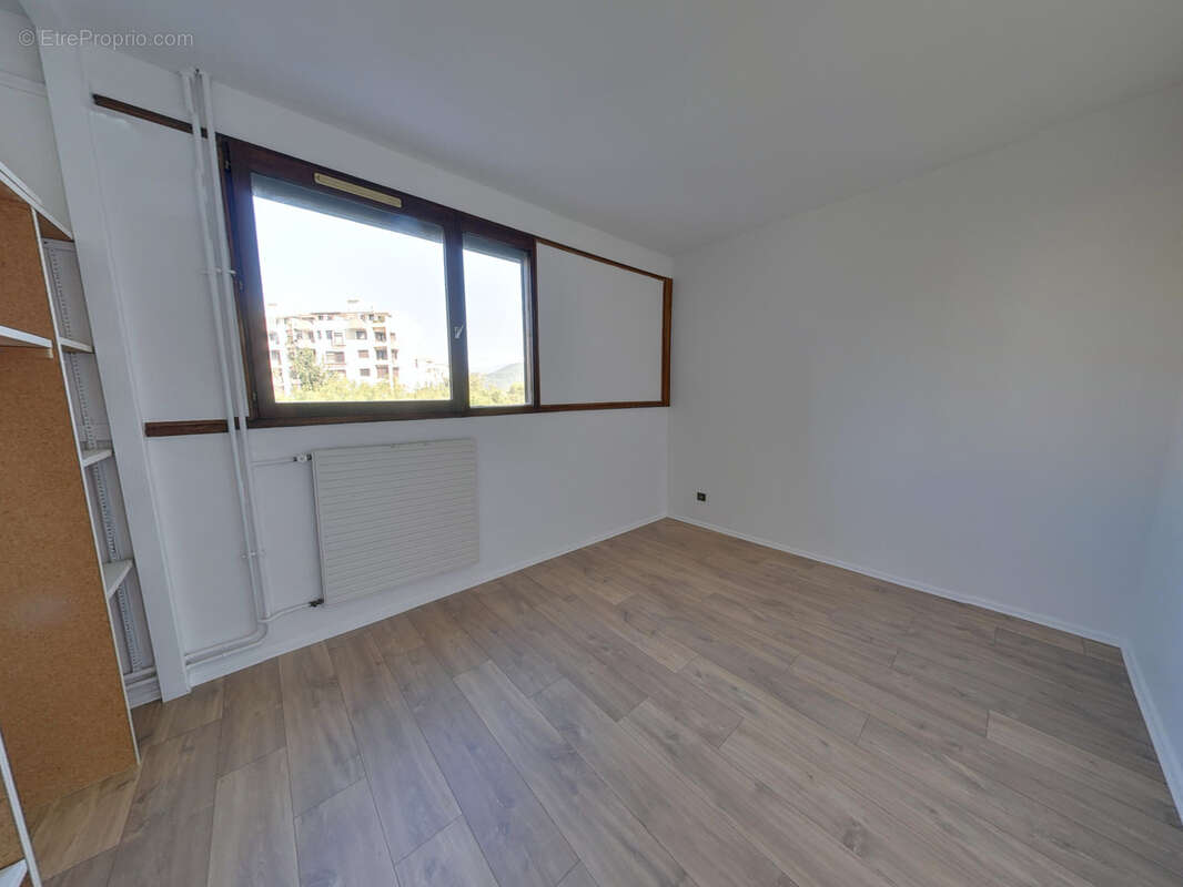 Appartement à ECHIROLLES