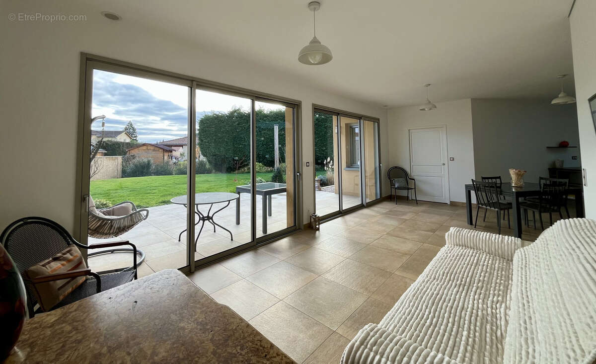 Maison à CHATILLON-SUR-CHALARONNE