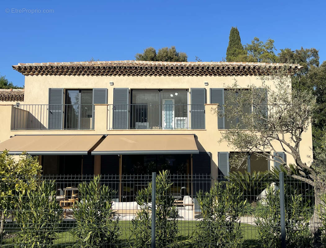 Appartement à GRIMAUD