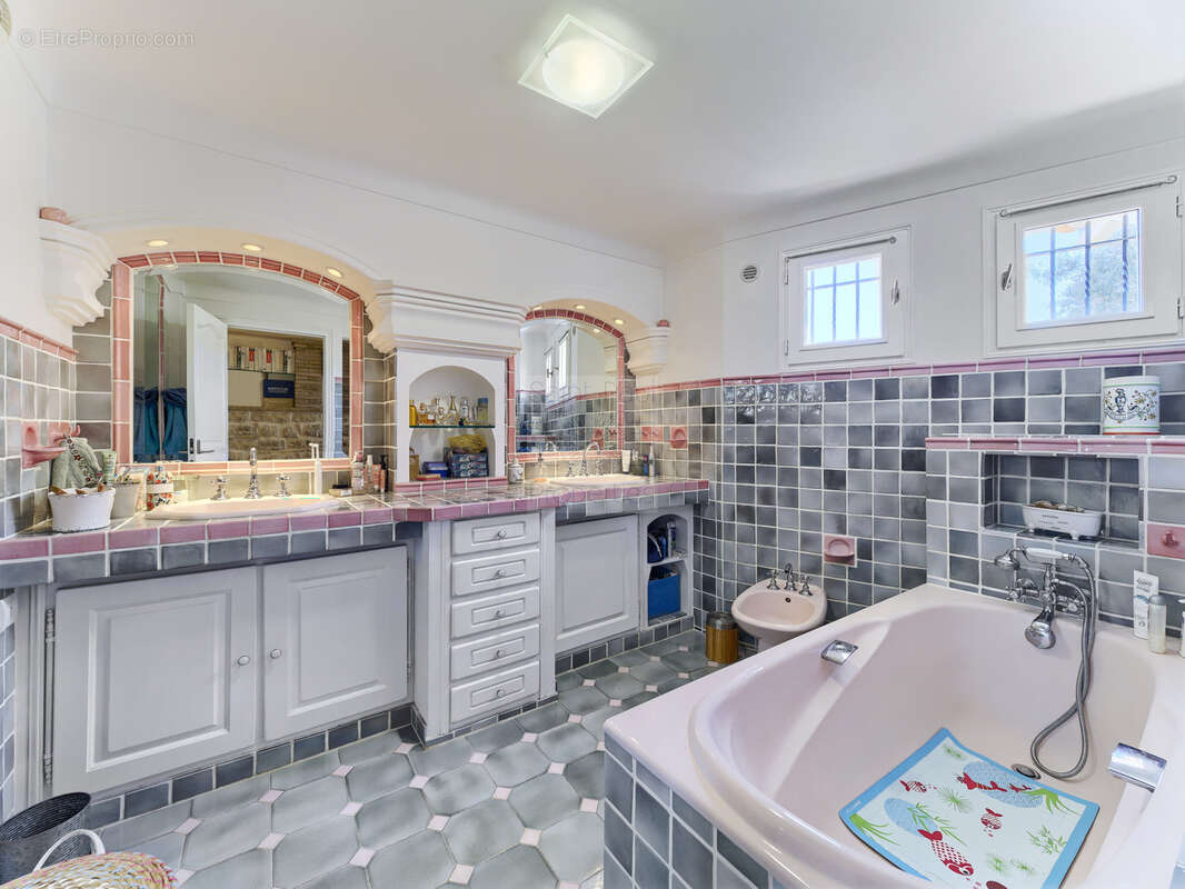 Ravissante maison provençale - 104m2 - Saint-Paul-de-Vence - photo 11