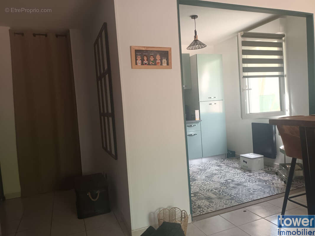 Appartement 2 chambres jardin place de parking piscine - photo 9