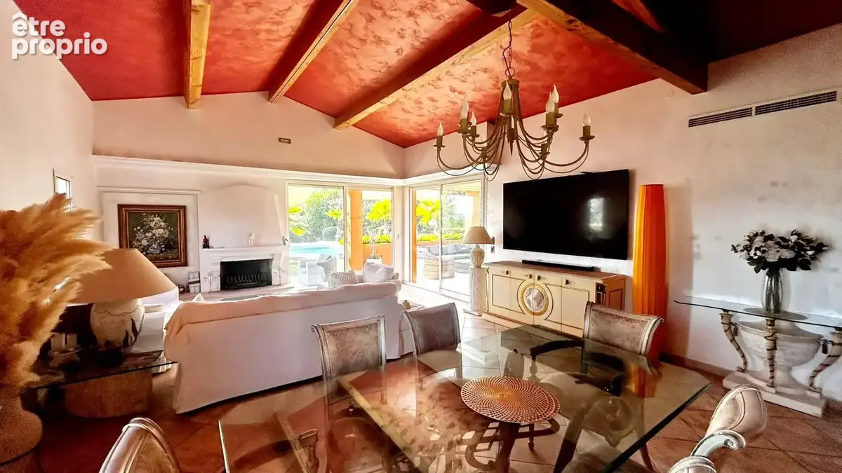 Mandelieu Belle Villa de 148 m² Dans un domaine fermé sécurisé. - photo 8