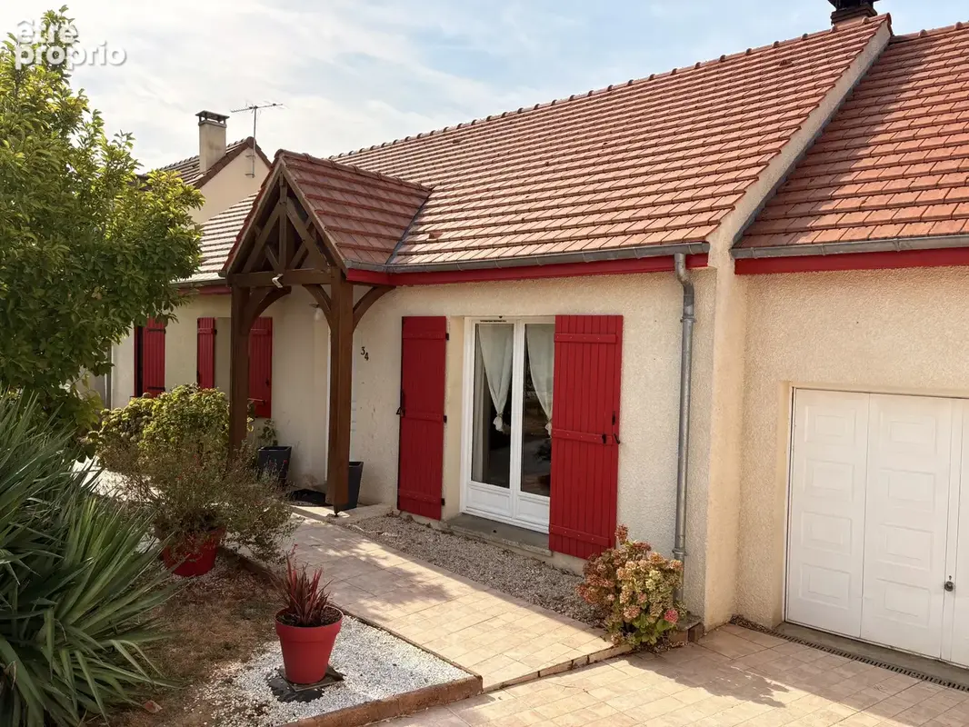 Maison à VILLENEUVE-LA-GUYARD