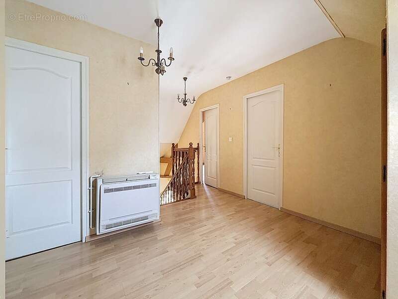 Maison à CERELLES