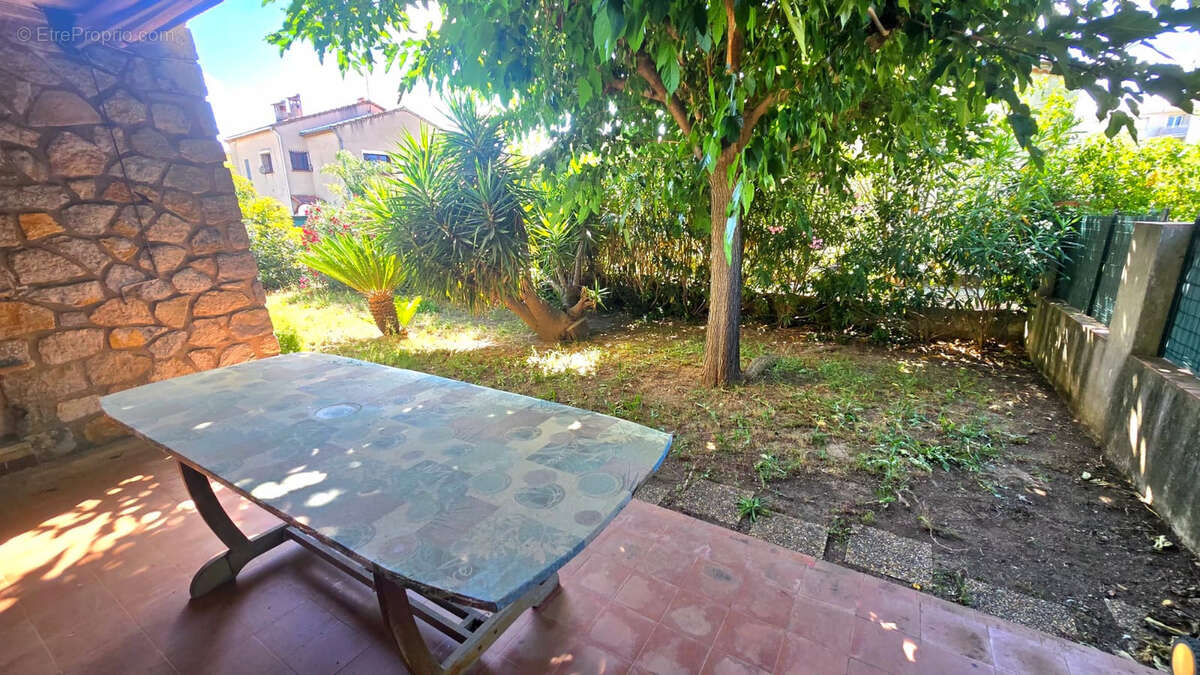 Appartement à LA CRAU