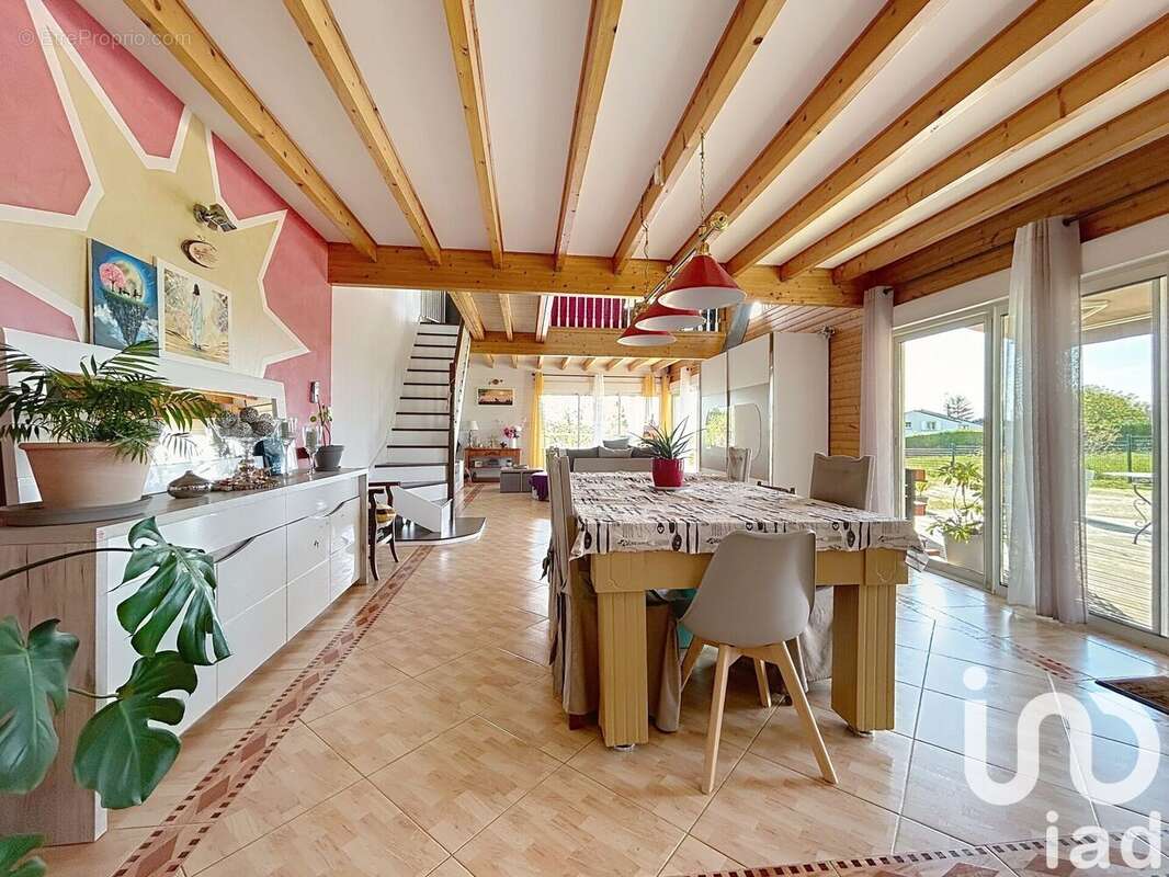 Photo 3 - Maison à SAINT-SATURNIN