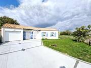 Photo 1 - Maison à ANGLES