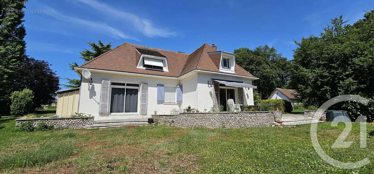 Maison à SAINT-MAUR-SUR-LE-LOIR