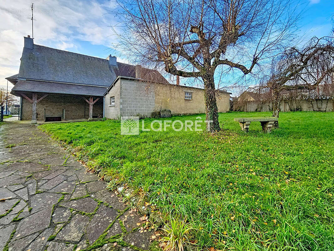 Maison à SAINT-MALO-DES-TROIS-FONTAINES