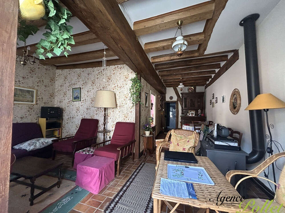 Maison à BRINON-SUR-SAULDRE