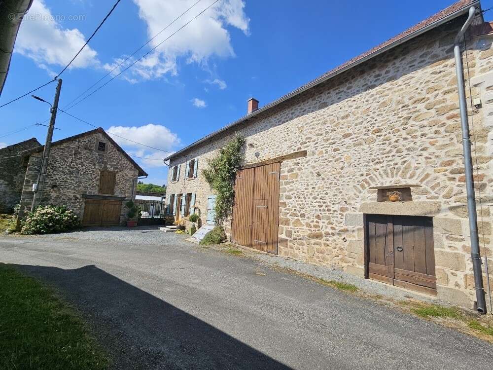 Appartement 200 m² à Marsac  - photo 126
