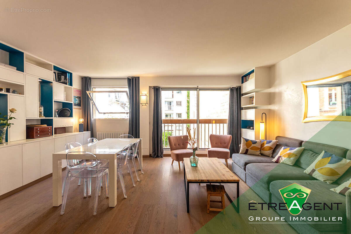 Appartement à PARIS-16E