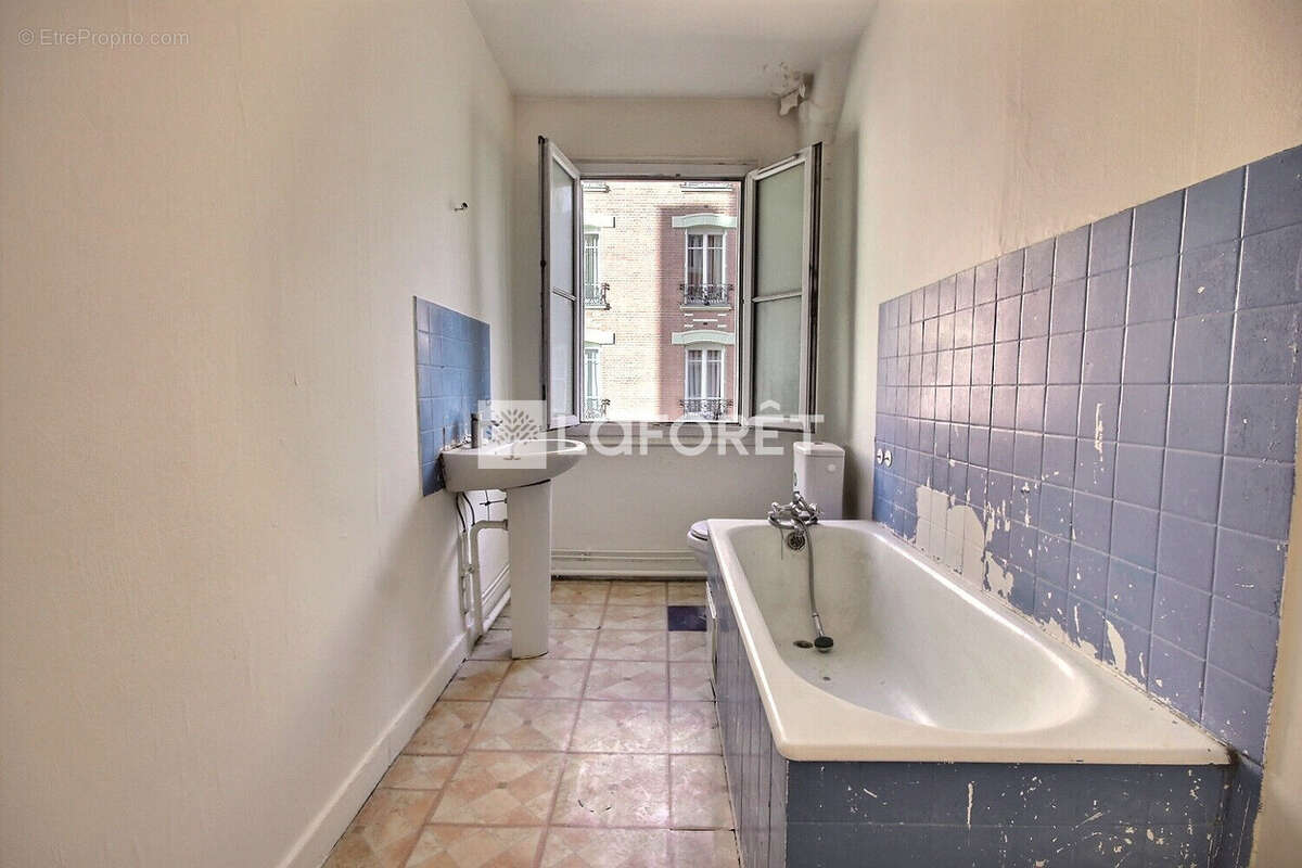 Appartement à LA GARENNE-COLOMBES