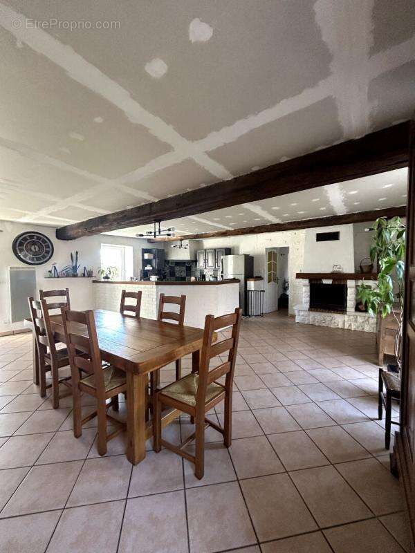 Maison à SAINT-SULPICE