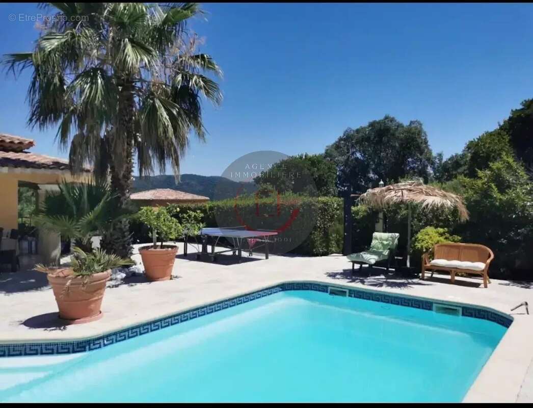 Maison à LES ADRETS-DE-L&#039;ESTEREL