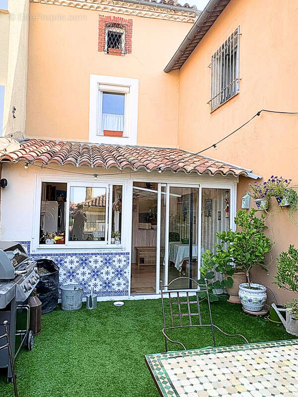AUCH Haute Ville   Maison de rue rénovée avec terrasse - photo 15