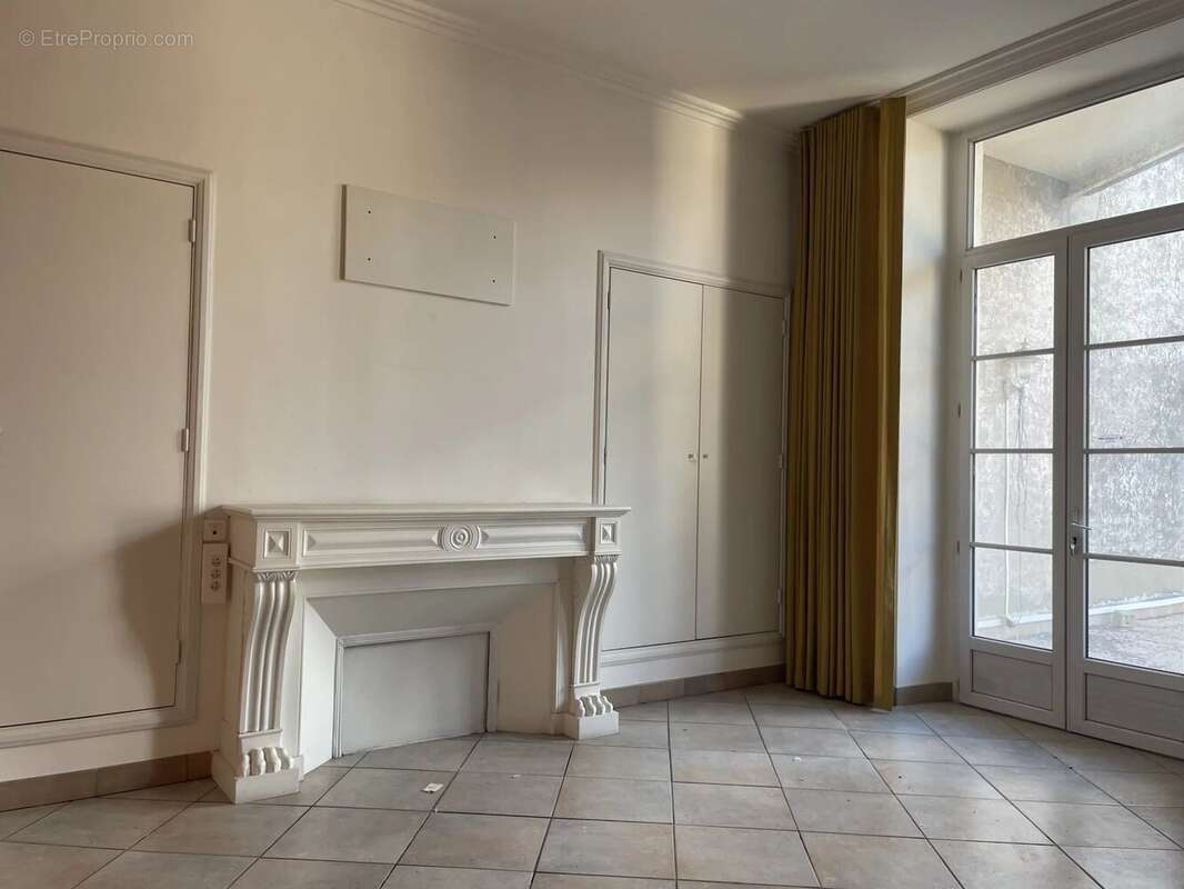 Appartement à LUNEL